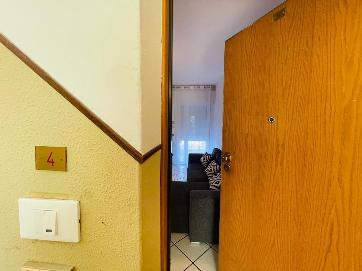 Family Apartment Piazza Milano - Jesolo Esterno foto
